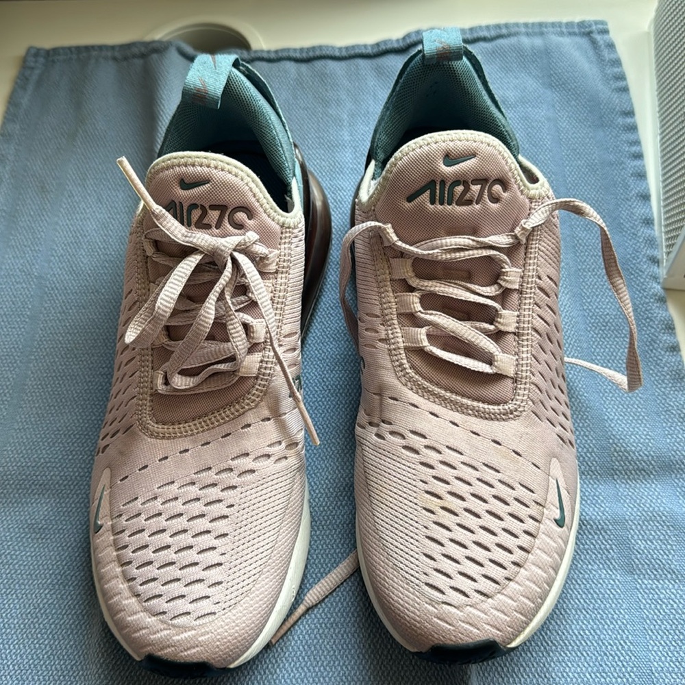 Nike Air Max 270, women’s size 8, used